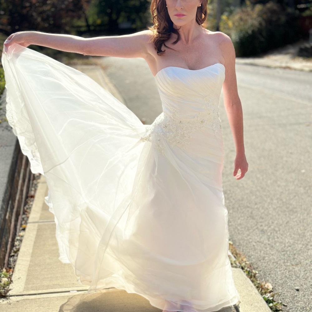White Satin & Chiffon Wedding Gown by Enzoani, TRUE SIZE 8 Sale OR TRADE - Picture 4 of 13